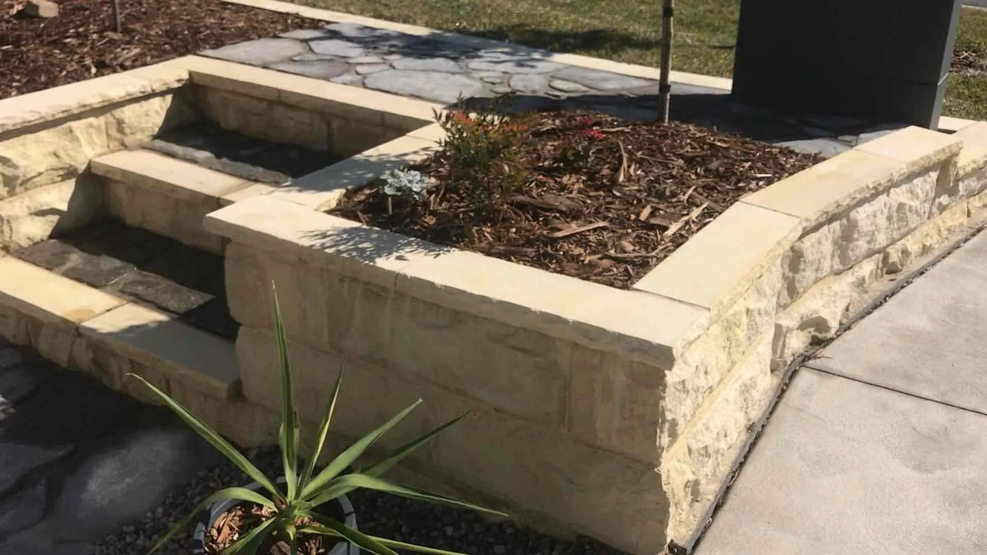 Steve's Oasis Landscapes project — hipages-096