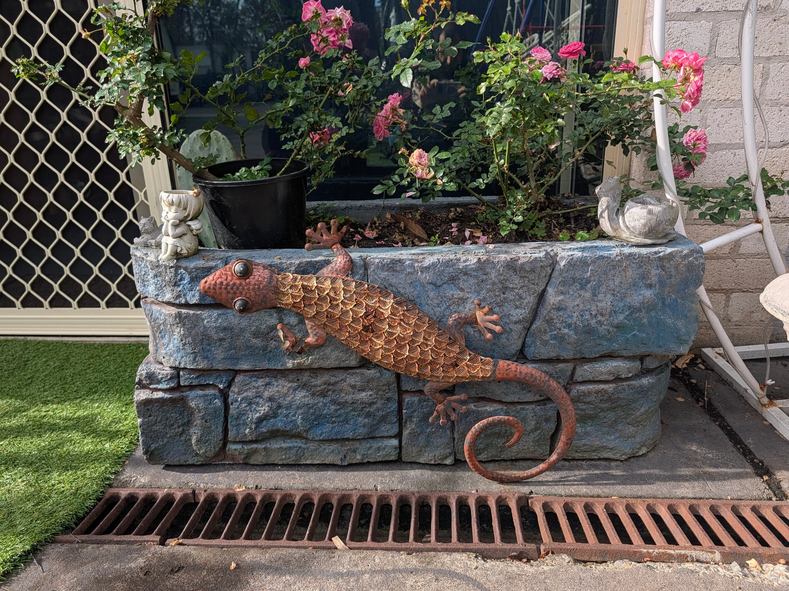 Euro Stone Concrete Pot — Double Level — Steve-made landscape product from Steve's Oasis Landscapes