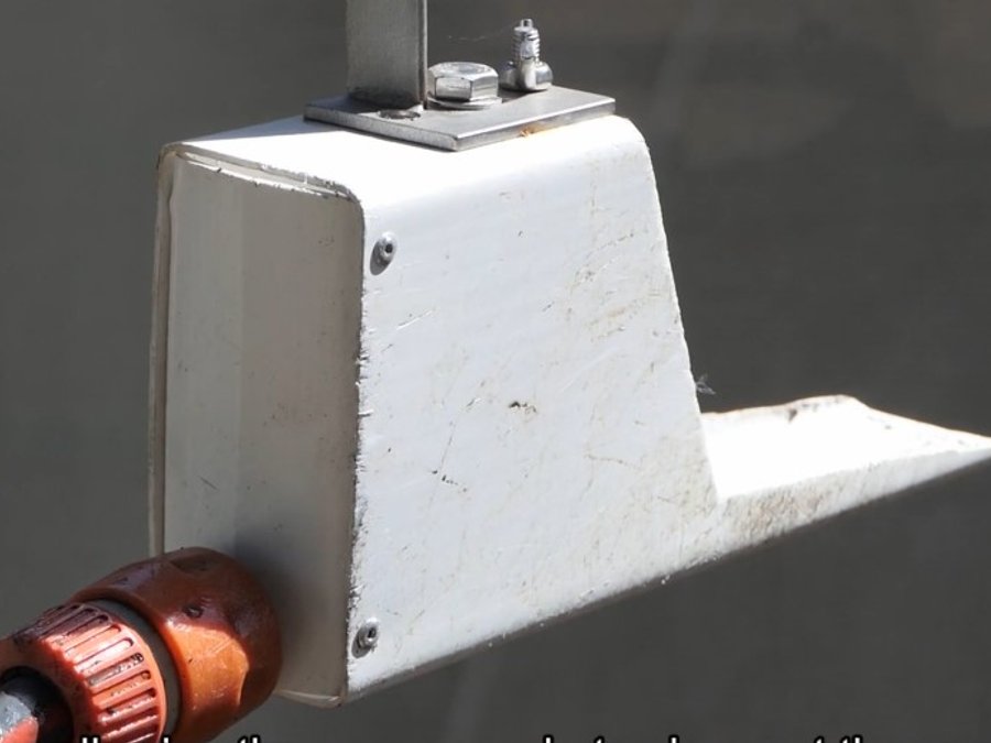 Safety-First Gutter Cleaner image 6