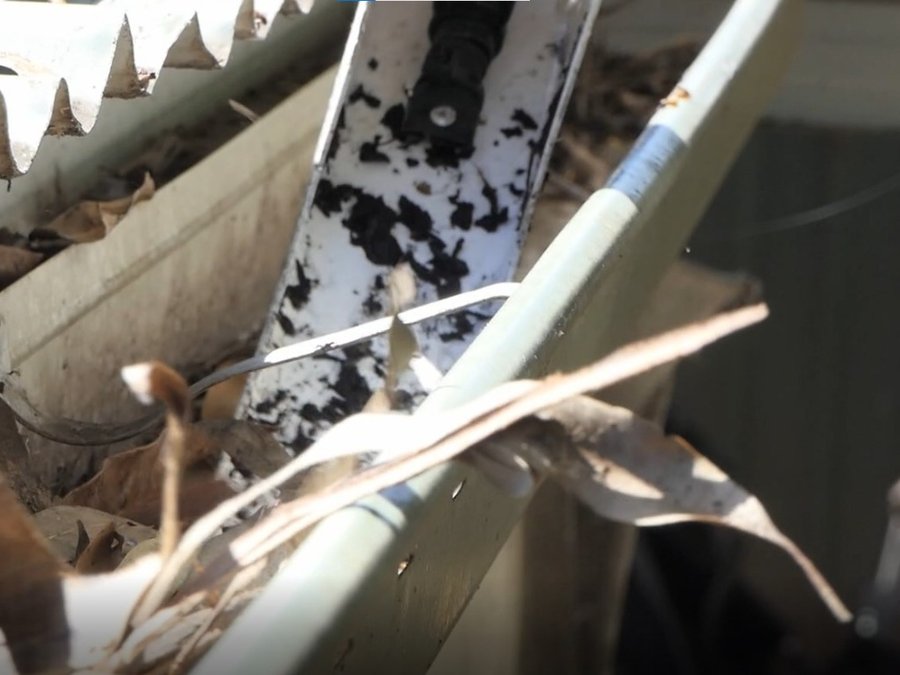 Safety-First Gutter Cleaner image 8
